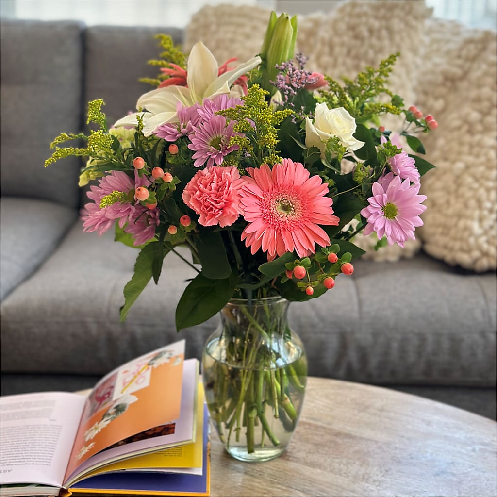 Pastel Tradition - A Florist Original – Executive Flowers, El Paso TX