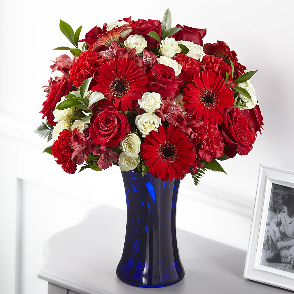Hearts Embrace Bouquet – Executive Flowers, El Paso TX