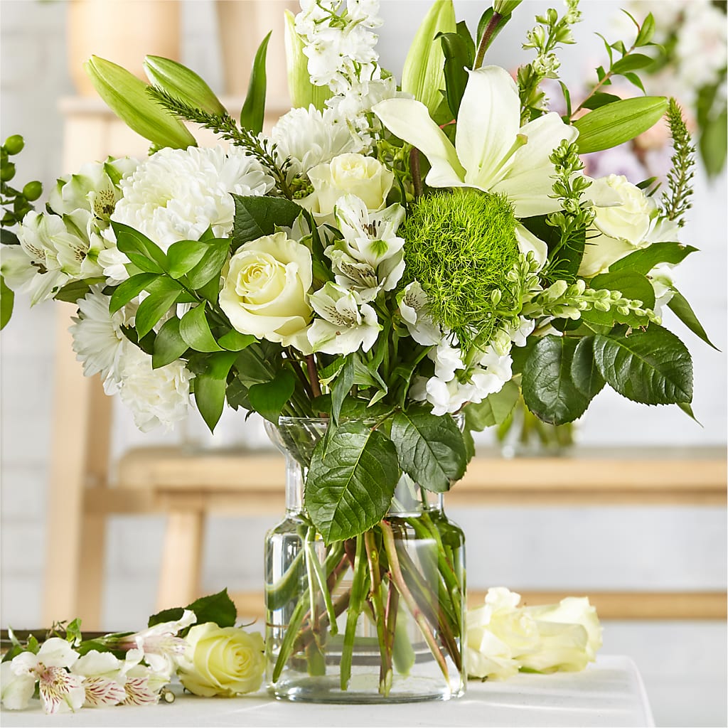 Classic Ivory – A Florist Original – Executive Flowers, El Paso TX