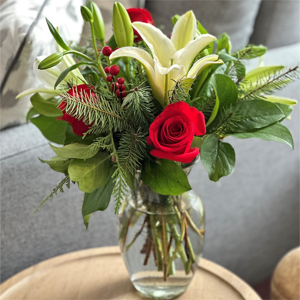 Sparkling Snowflakes Bouquet –  Executive Flowers, El Paso TX