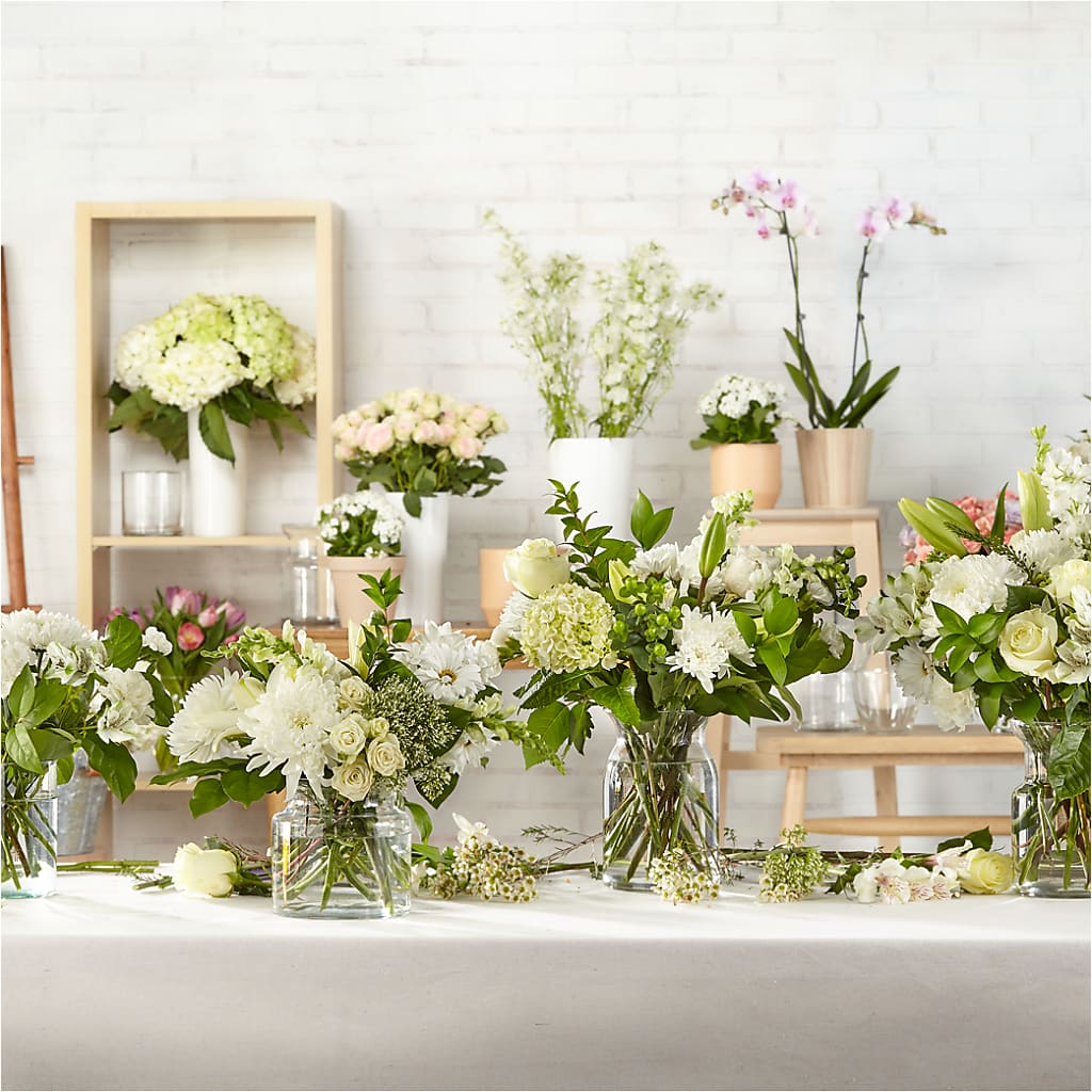 Classic Ivory – A Florist Original –  Executive Flowers, El Paso TX