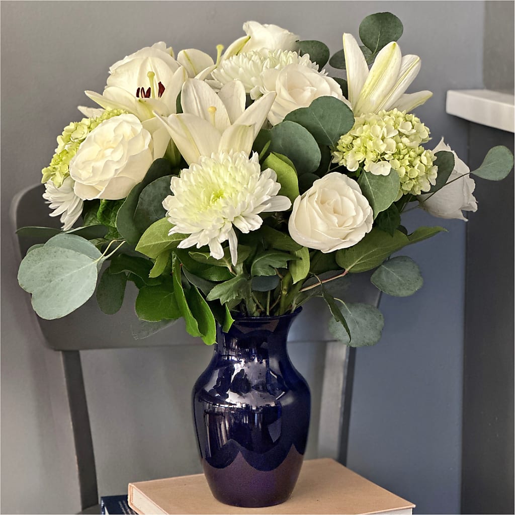 Snowy Dreams Bouquet –  Executive Flowers, El Paso TX